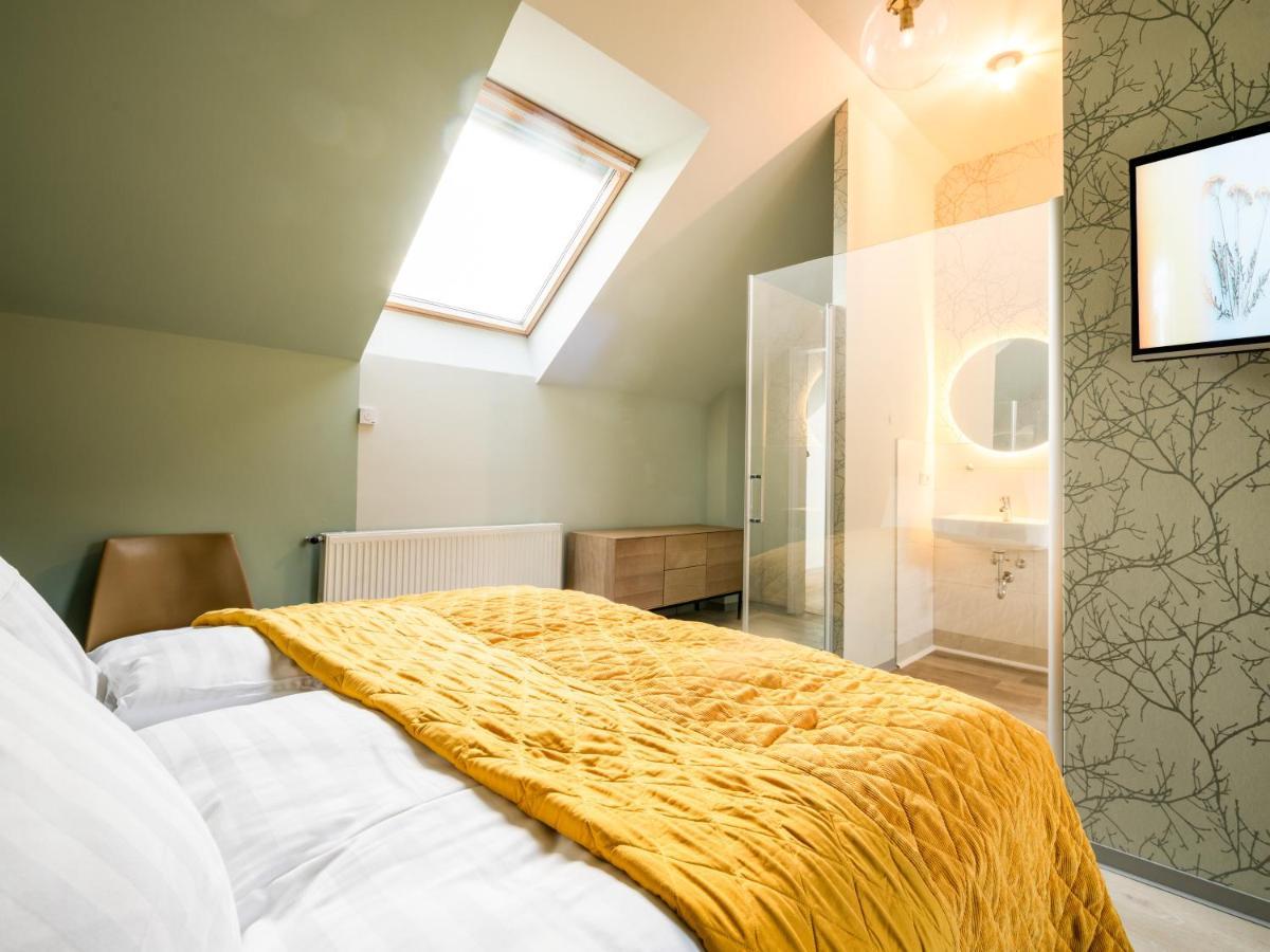 Stuckhotel Fettehenne Ratingen Exterior photo